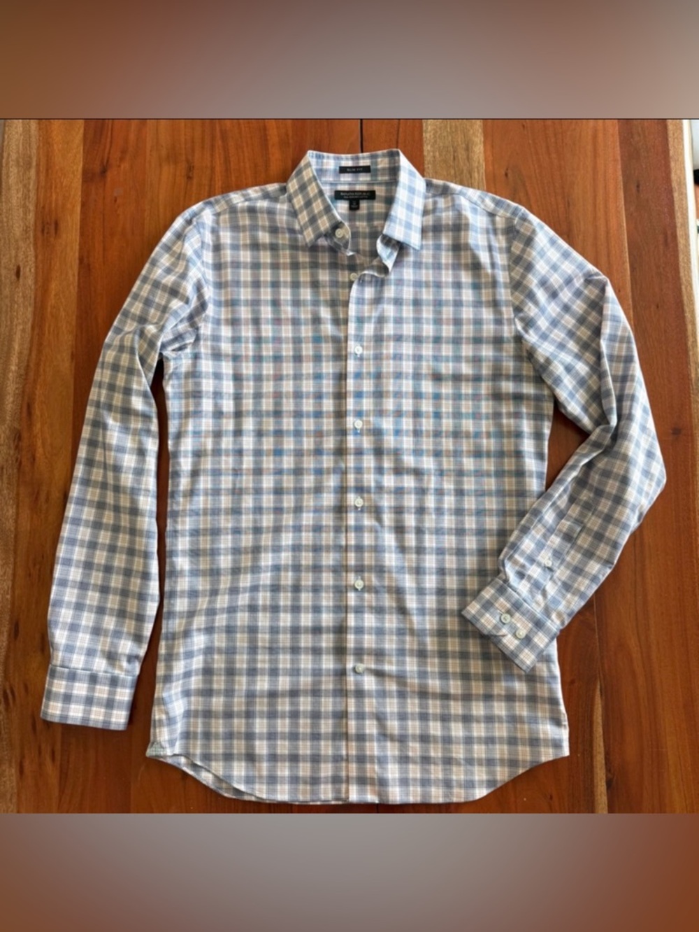 🦊 Banana Republic Light Blue and White Plaid Shirt